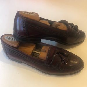 BALLY burgundy leather tassel loafers. Size 8 1/2 D